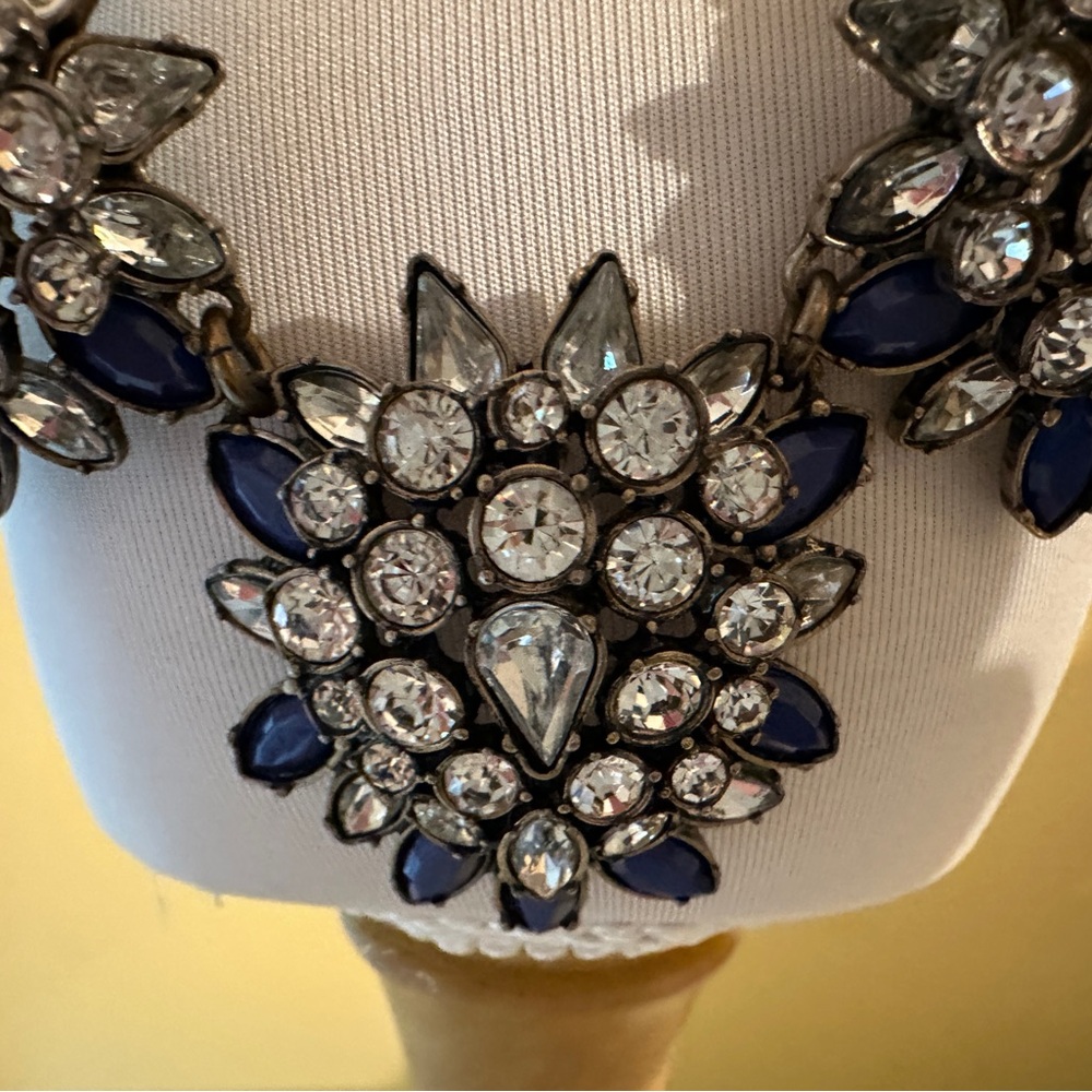Crystal  Chunky Blue, Clear crystal  statement necklace